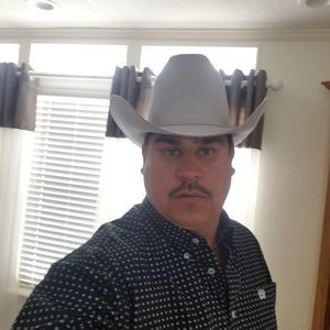 Meet your Posher, Luis